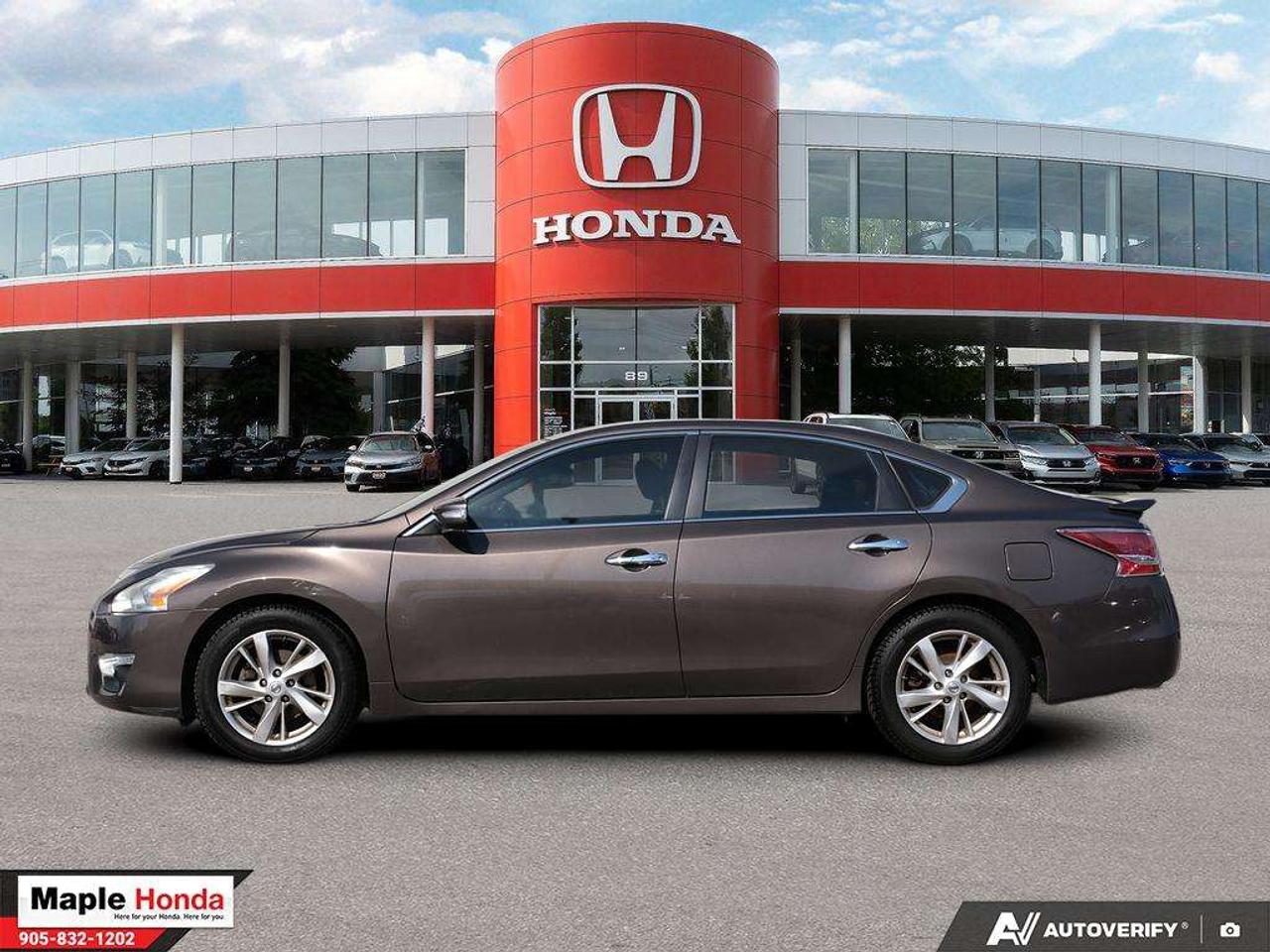 2014 Nissan Altima SV Photo