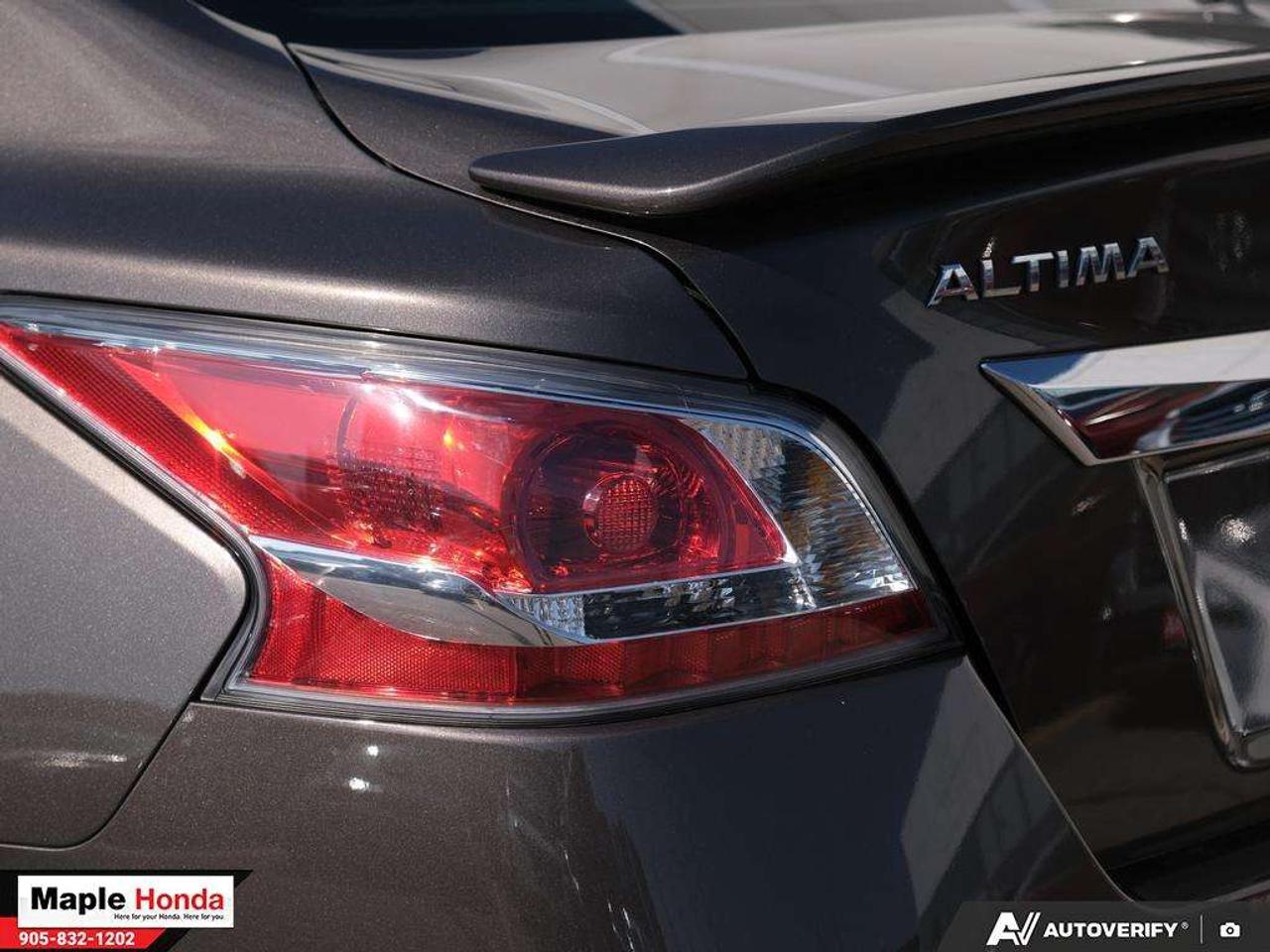 2014 Nissan Altima SV Photo