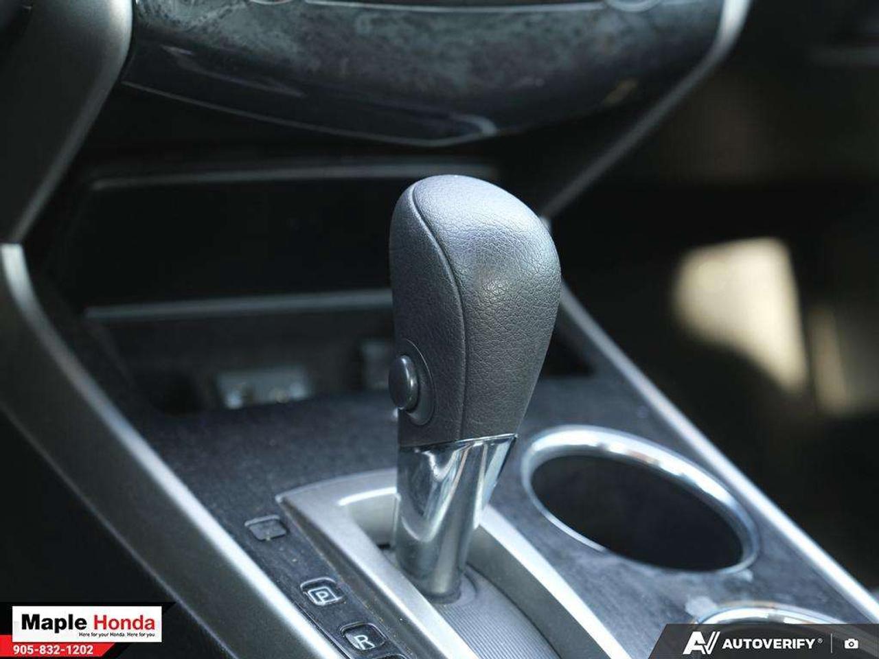 2014 Nissan Altima SV Photo