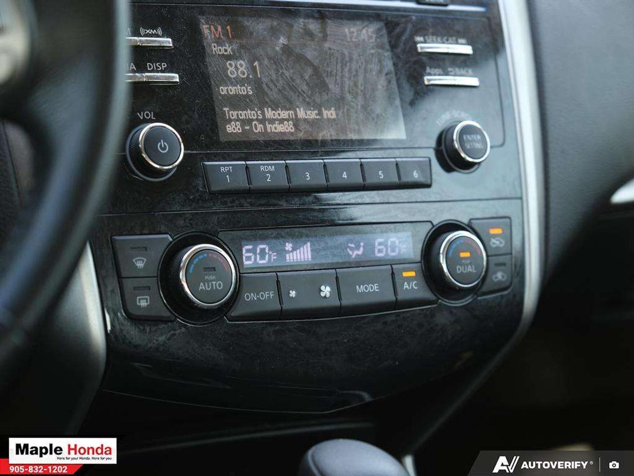 2014 Nissan Altima SV Photo