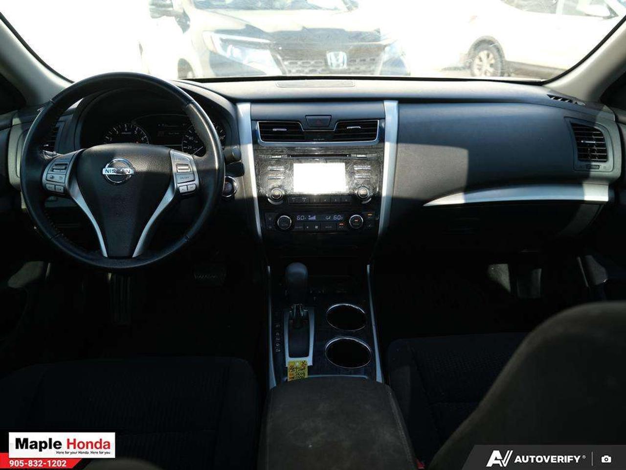 2014 Nissan Altima SV Photo