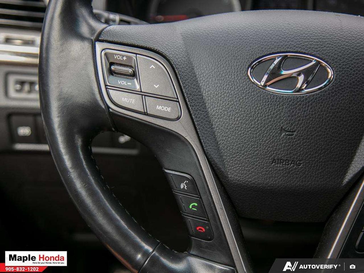 2014 Hyundai Santa Fe Leather Seats\ panoramic roof| Heated seats| Good Photo