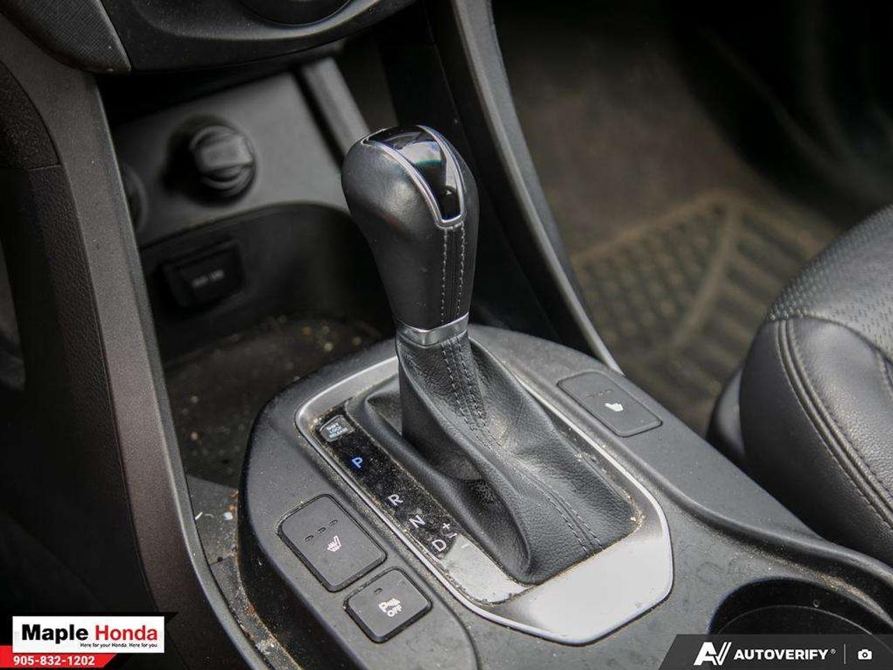 2014 Hyundai Santa Fe Leather Seats\ panoramic roof| Heated seats| Good Photo