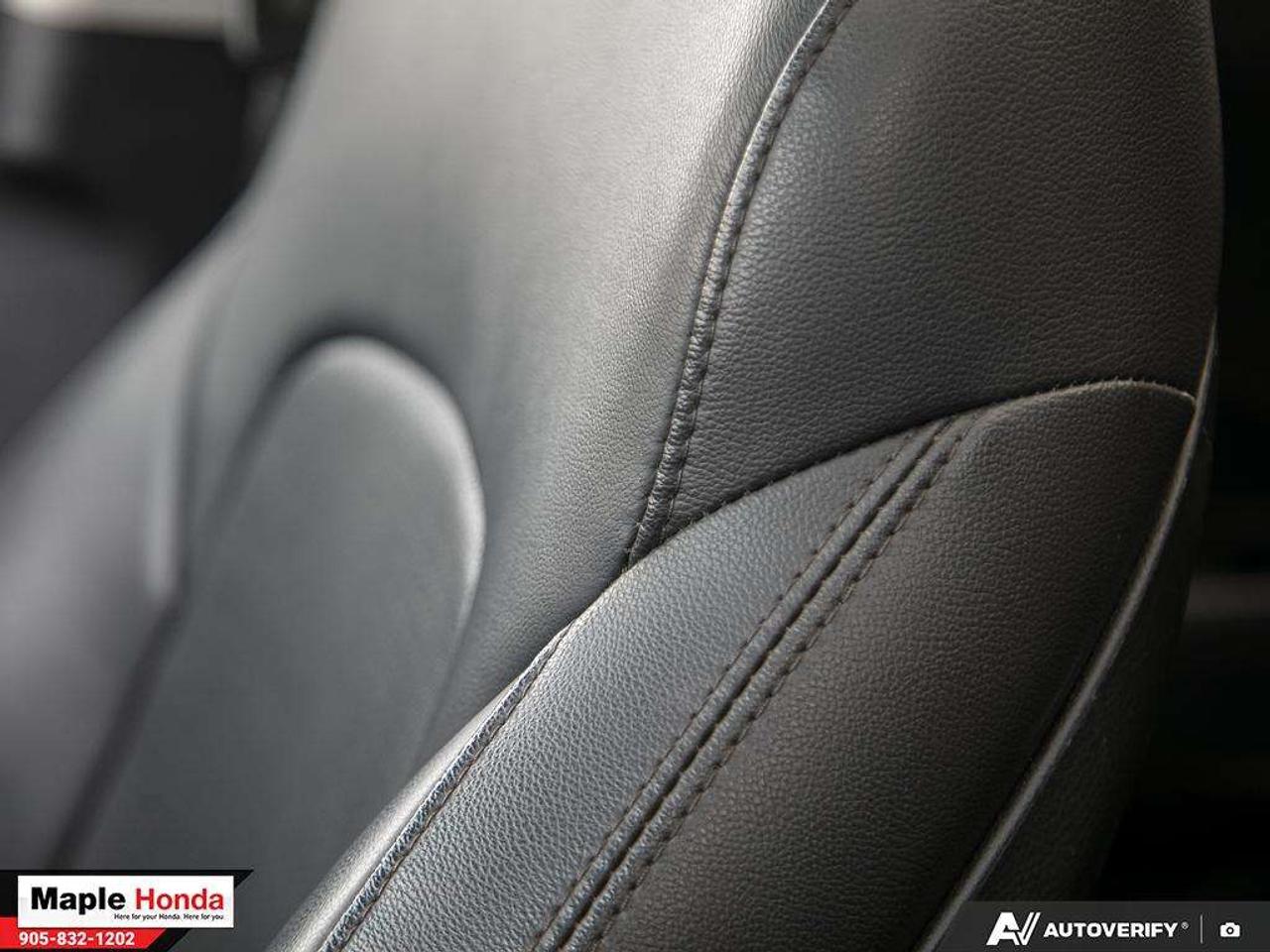 2014 Hyundai Santa Fe Leather Seats\ panoramic roof| Heated seats| Good Photo