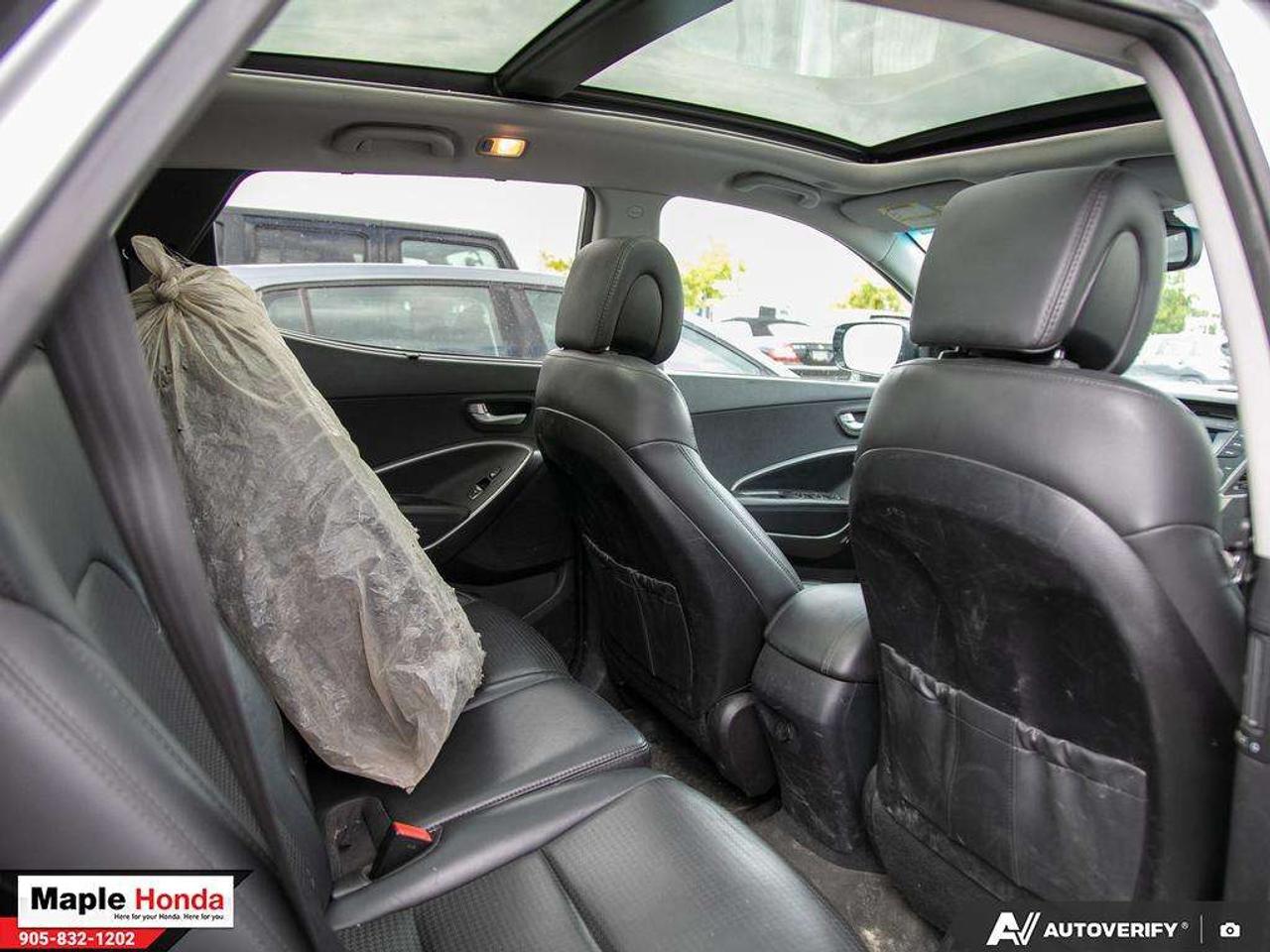 2014 Hyundai Santa Fe Leather Seats\ panoramic roof| Heated seats| Good Photo