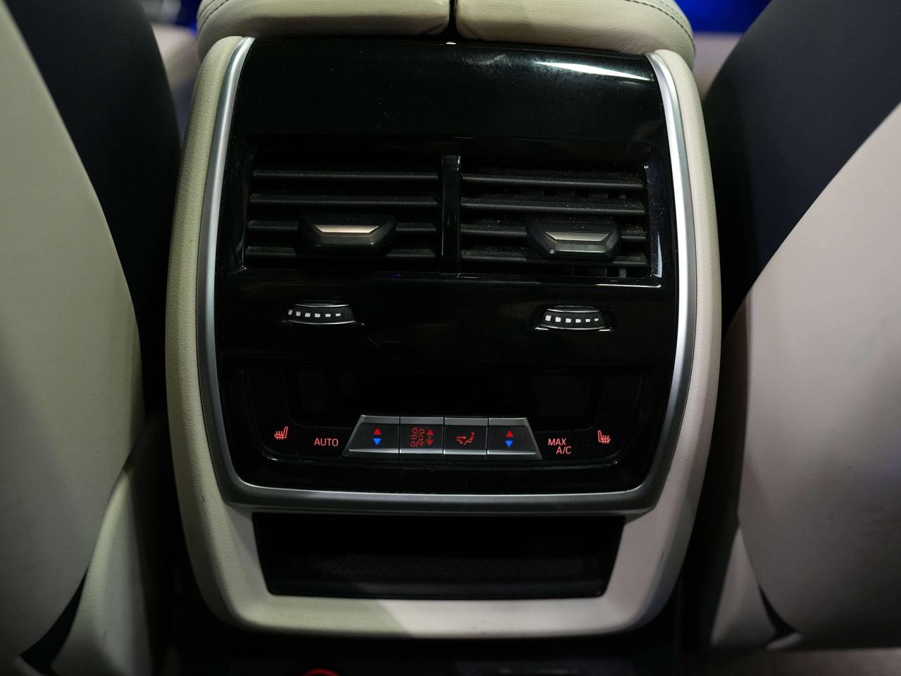 2021 BMW X7 XDRIVE40I | M-SPORT | PREMIUM ENHANCED PKG | 22 IN Photo