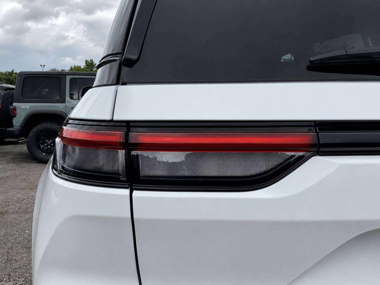 2024 Jeep Grand Cherokee Summit Reserve | Adv ProTech IV | Lux Tech V | 4x4 Photo
