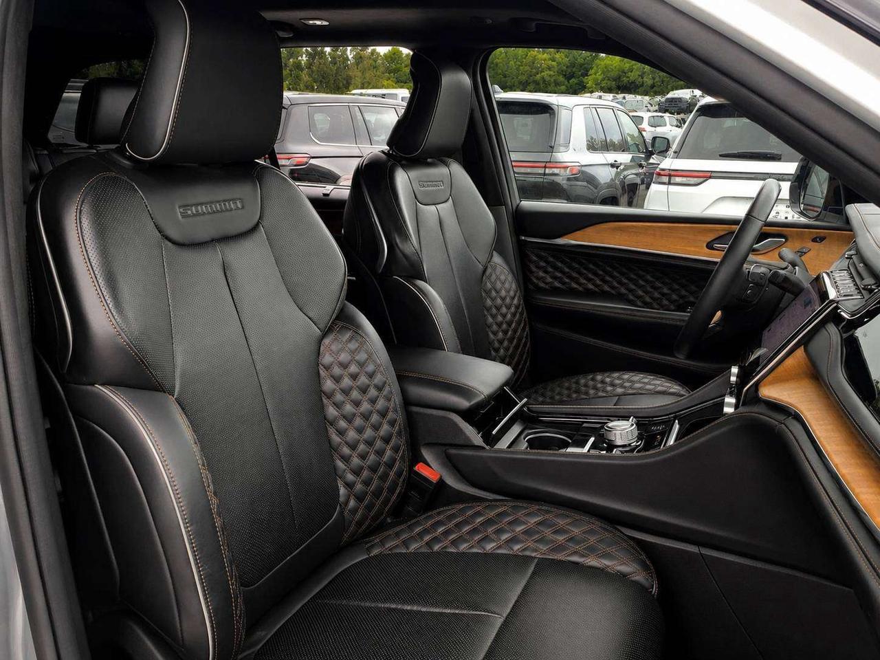 2024 Jeep Grand Cherokee Summit Reserve | Adv ProTech IV | Lux Tech V | 4x4 Photo