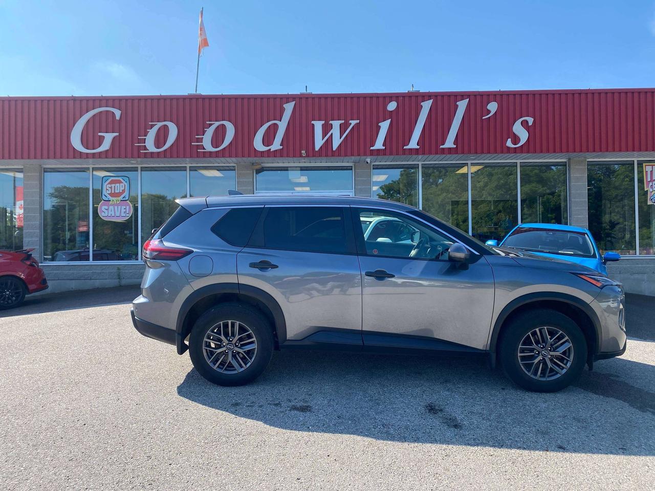 2024 Nissan Rogue S, CLEAN CARFAX, REMOTE START, HEATED SEATS!