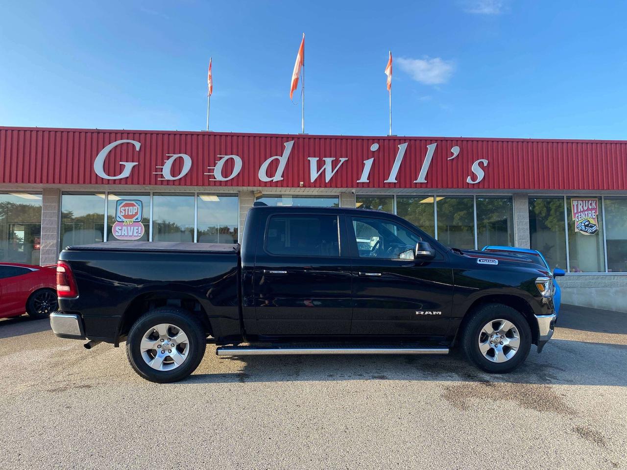 2019 RAM 1500 BIG HORN, CLEAN CARFAX, V6, REMOTE START, SUNROOF! - Photo #1
