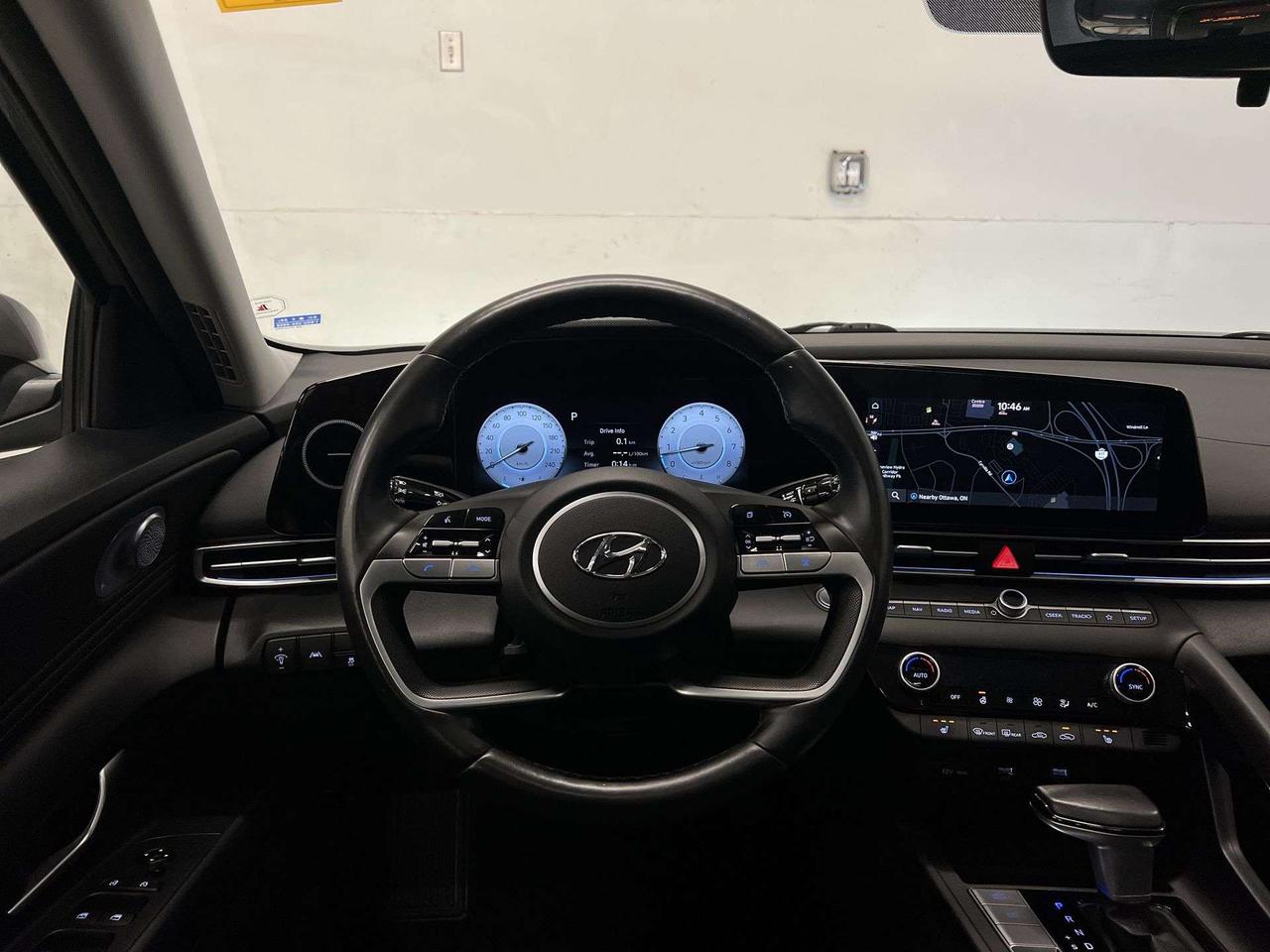 2023 Hyundai Elantra LUXURY | HTD LEATHER | SUNROOF | CARPLAY | ALLOYS Photo