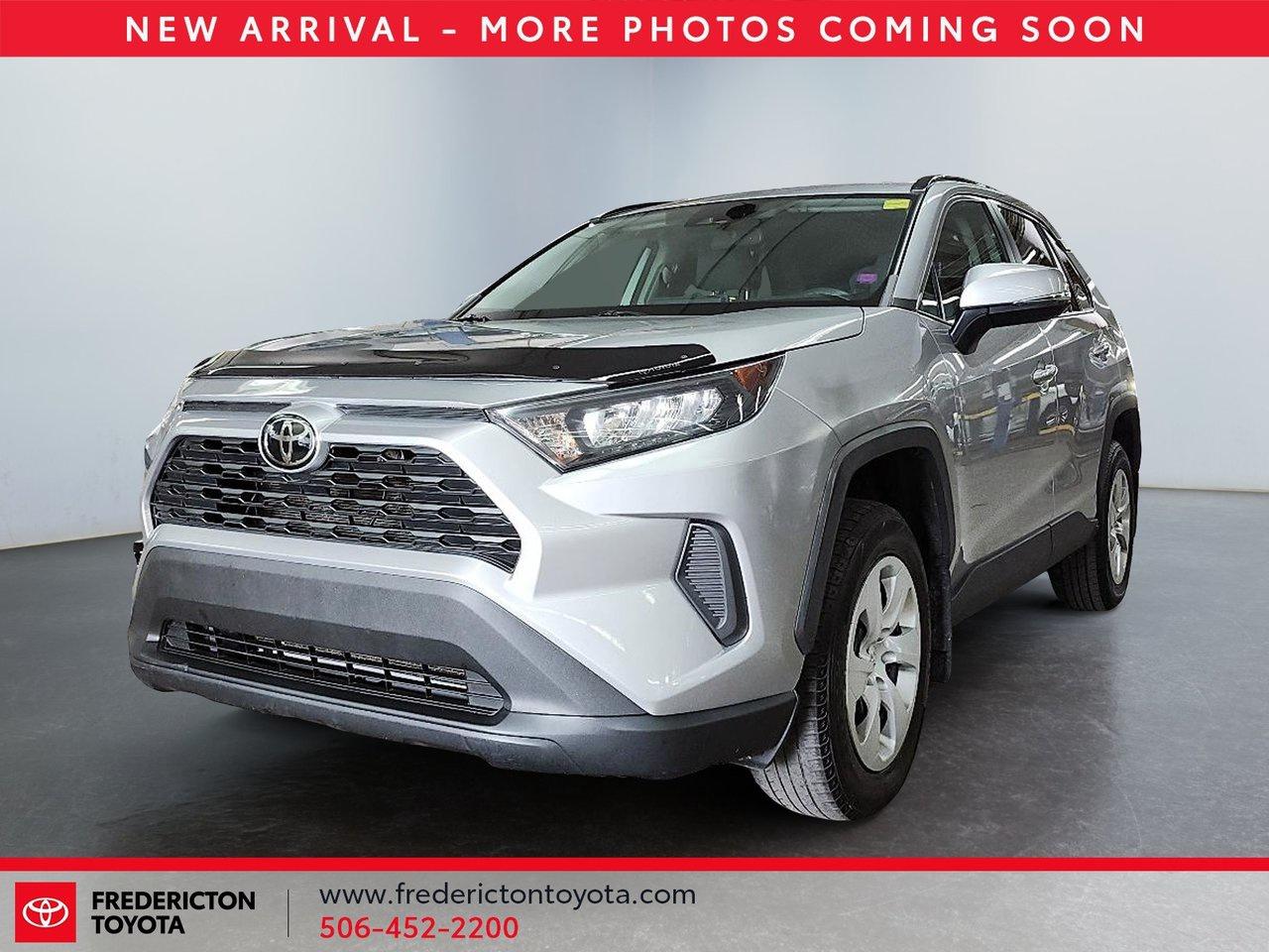 2021 Toyota RAV4 LE AWD Photo0