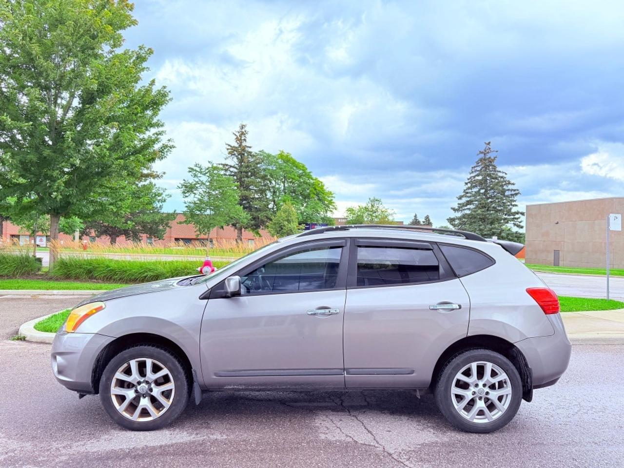 2013 Nissan Rogue SV w/SL Pkg 4dr All-wheel Drive CVT Photo