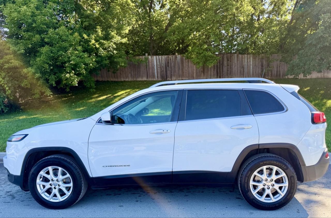 2016 Jeep Cherokee Latitude 4WD Photo