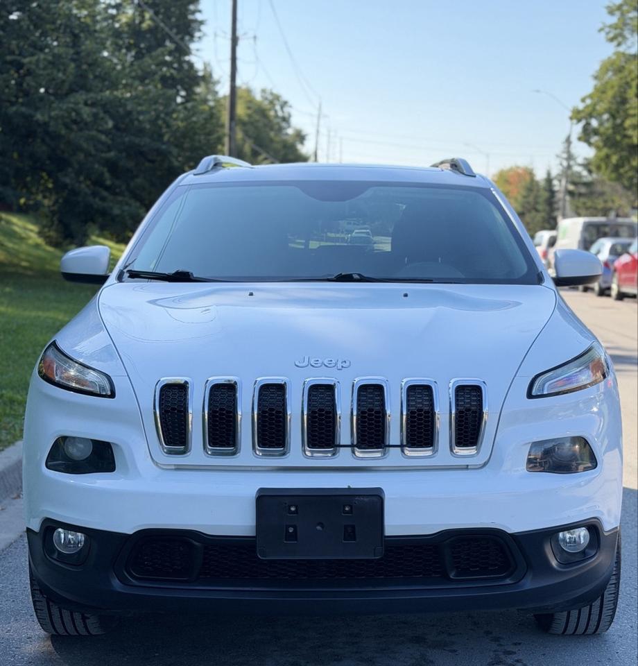 2016 Jeep Cherokee Latitude 4WD Photo2