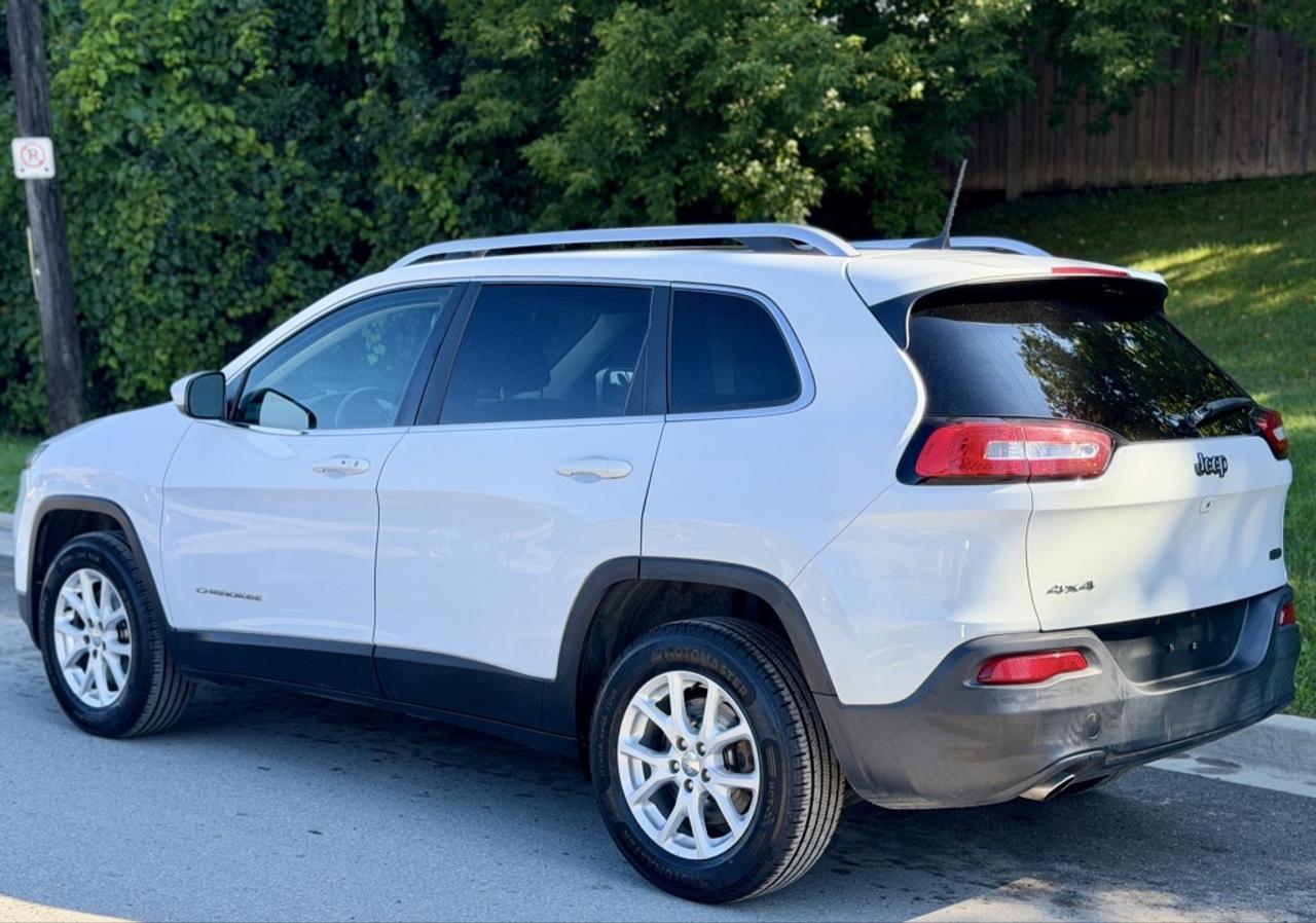 2016 Jeep Cherokee Latitude 4WD Photo