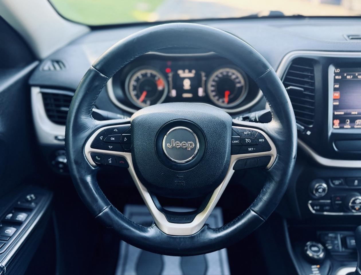 2016 Jeep Cherokee Latitude 4WD Photo