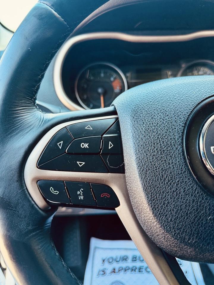 2016 Jeep Cherokee Latitude 4WD Photo