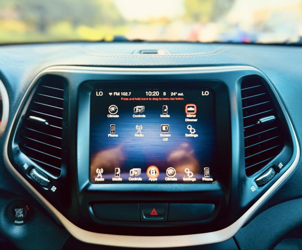 2016 Jeep Cherokee Latitude 4WD Photo