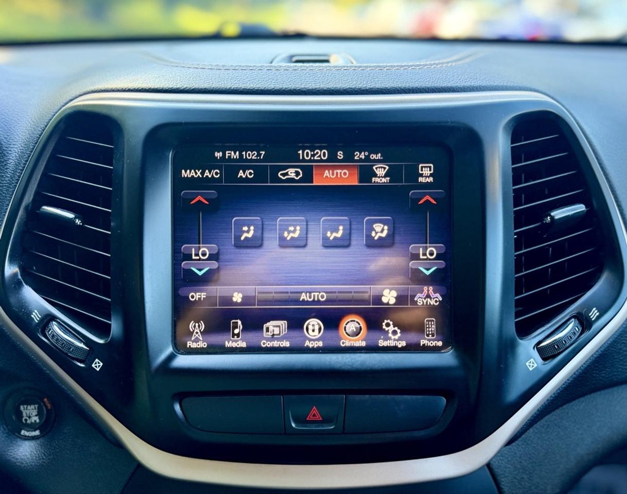 2016 Jeep Cherokee Latitude 4WD Photo