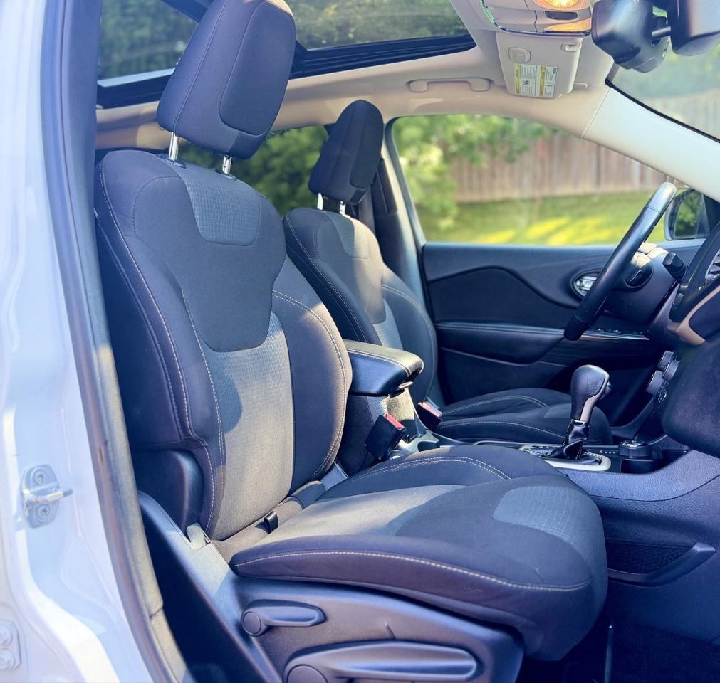 2016 Jeep Cherokee Latitude 4WD Photo