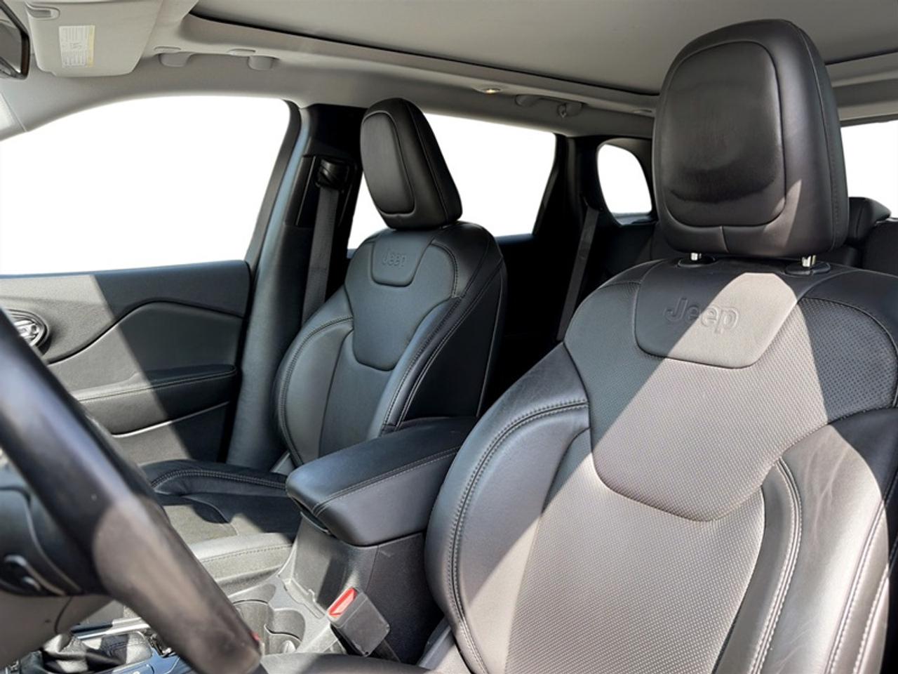 2021 Jeep Cherokee Altitude w/Sun & Sound Group  *LOW KMS* Photo