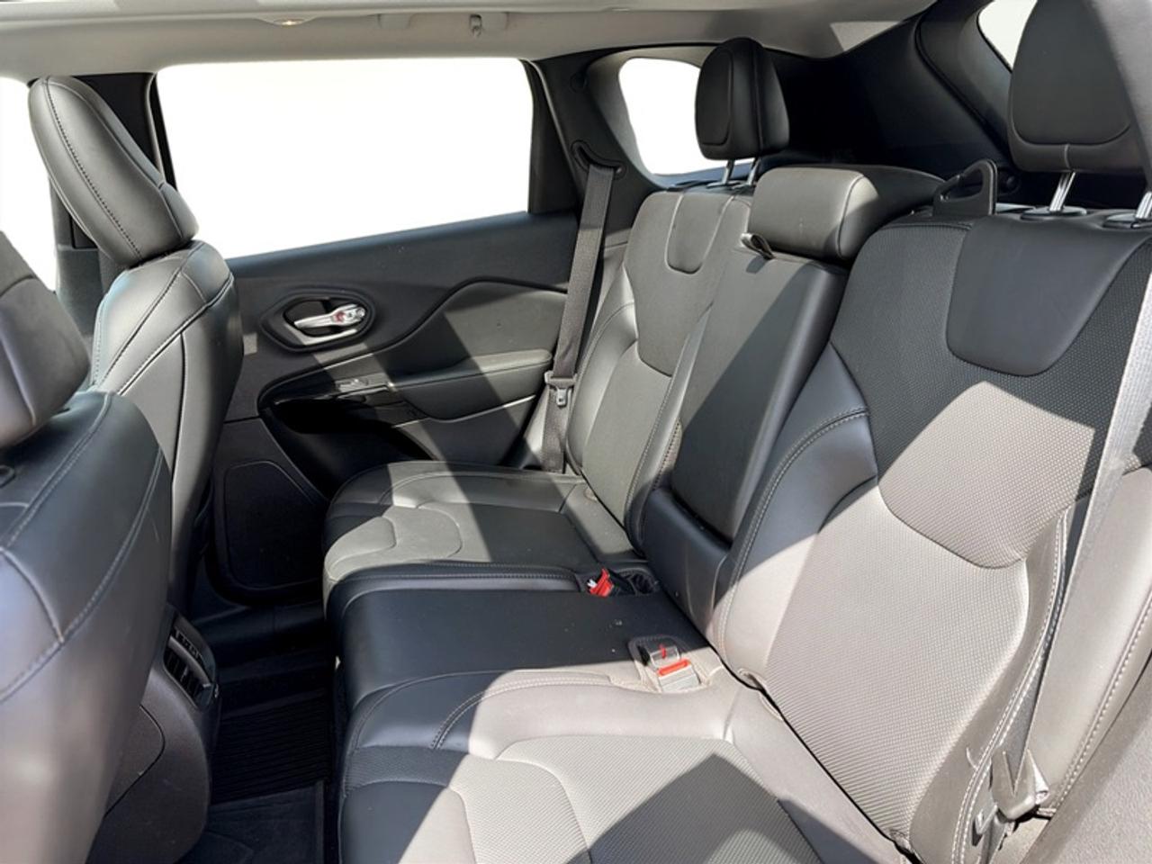 2021 Jeep Cherokee Altitude w/Sun & Sound Group  *LOW KMS* Photo