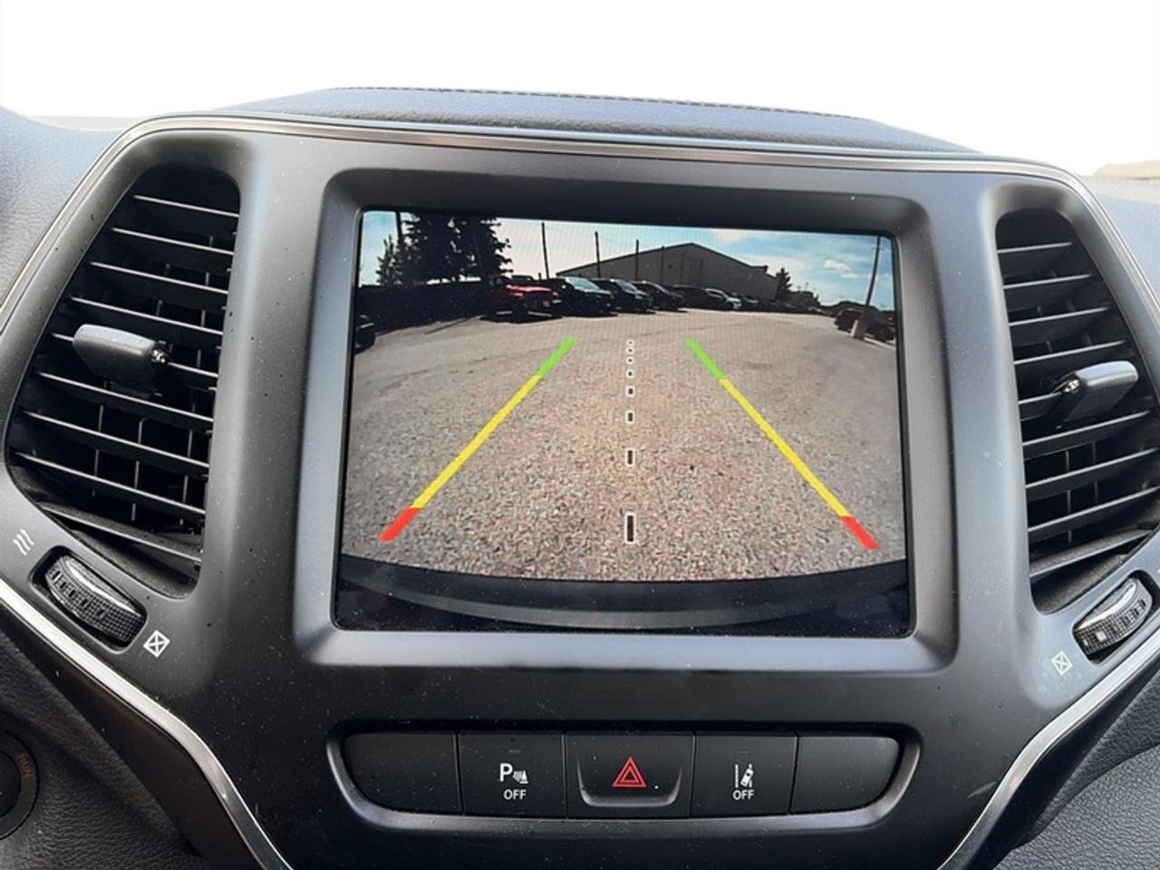 2021 Jeep Cherokee Altitude w/Sun & Sound Group  *LOW KMS* Photo