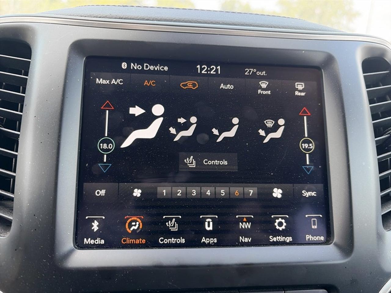 2021 Jeep Cherokee Altitude w/Sun & Sound Group  *LOW KMS* Photo