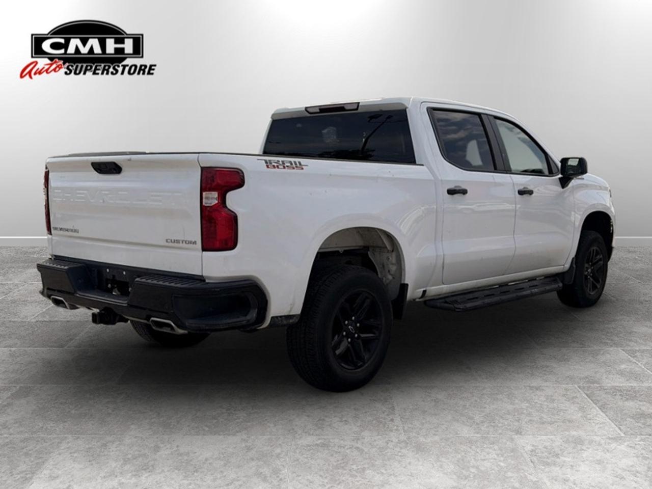 2022 Chevrolet Silverado 1500 Custom Trail Boss w/Z71 Off-Road Photo3