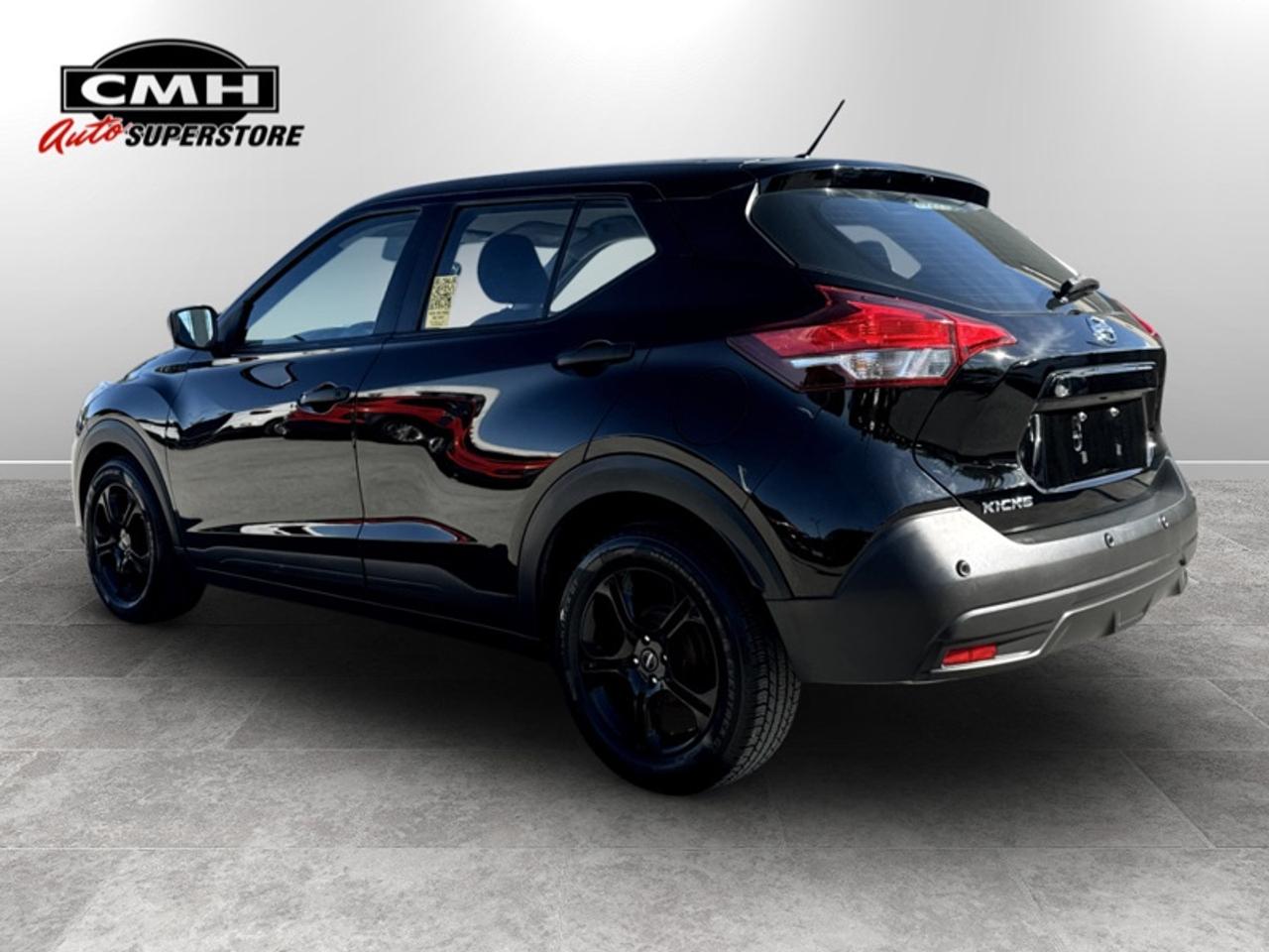 2020 Nissan Kicks 1.6 S  **CLEAN CARFAX** Photo
