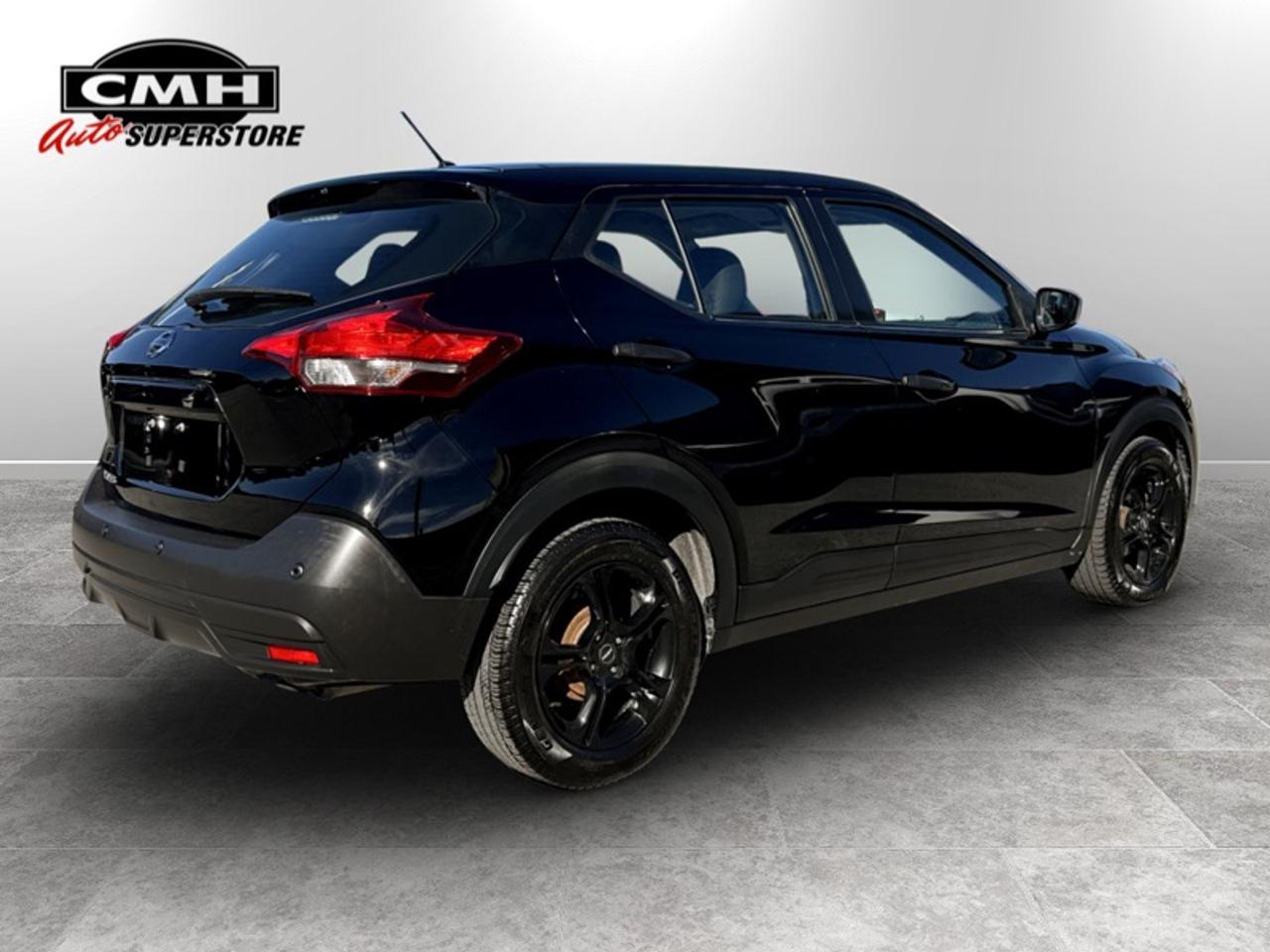 2020 Nissan Kicks 1.6 S  **CLEAN CARFAX** Photo
