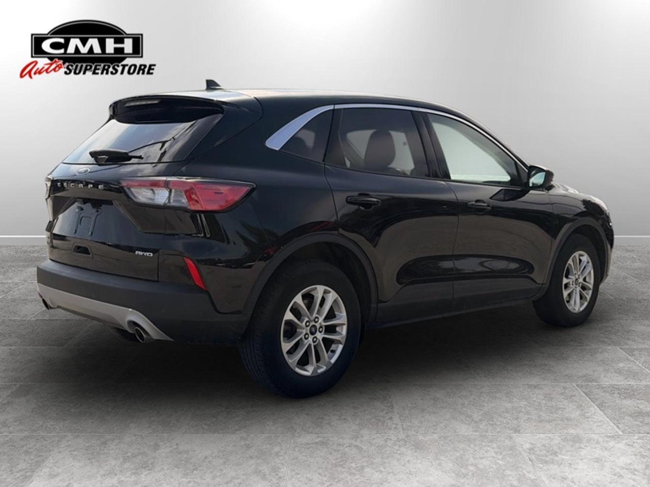 2022 Ford Escape SE w/Cold Weather Pkg Photo