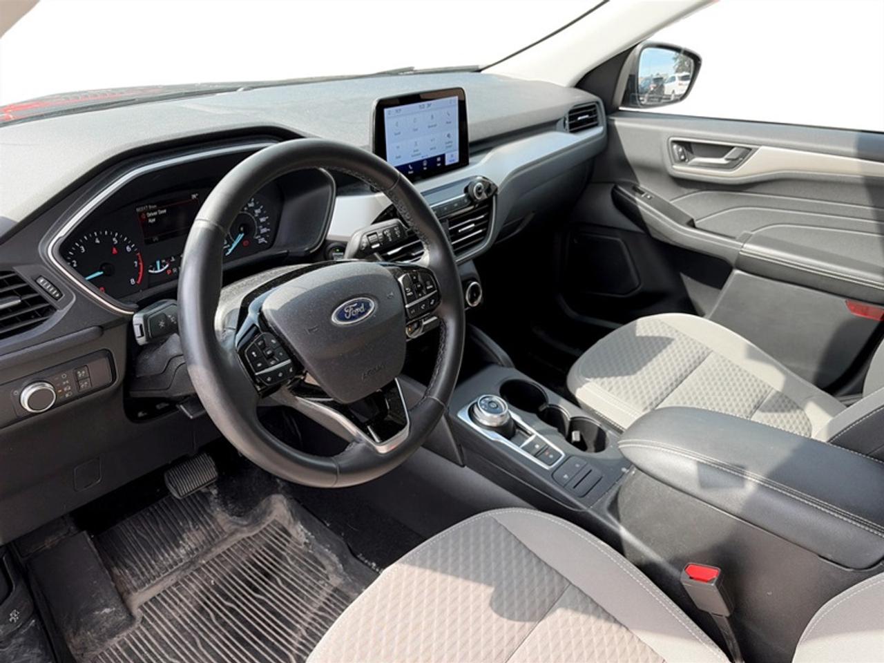 2022 Ford Escape SE w/Cold Weather Pkg Photo