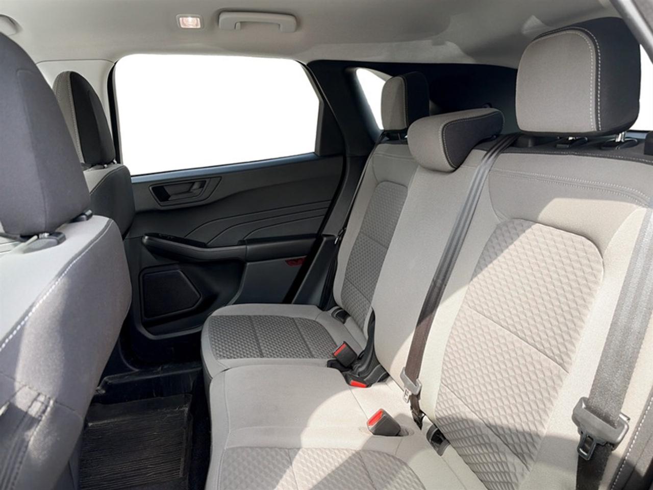 2022 Ford Escape SE w/Cold Weather Pkg Photo