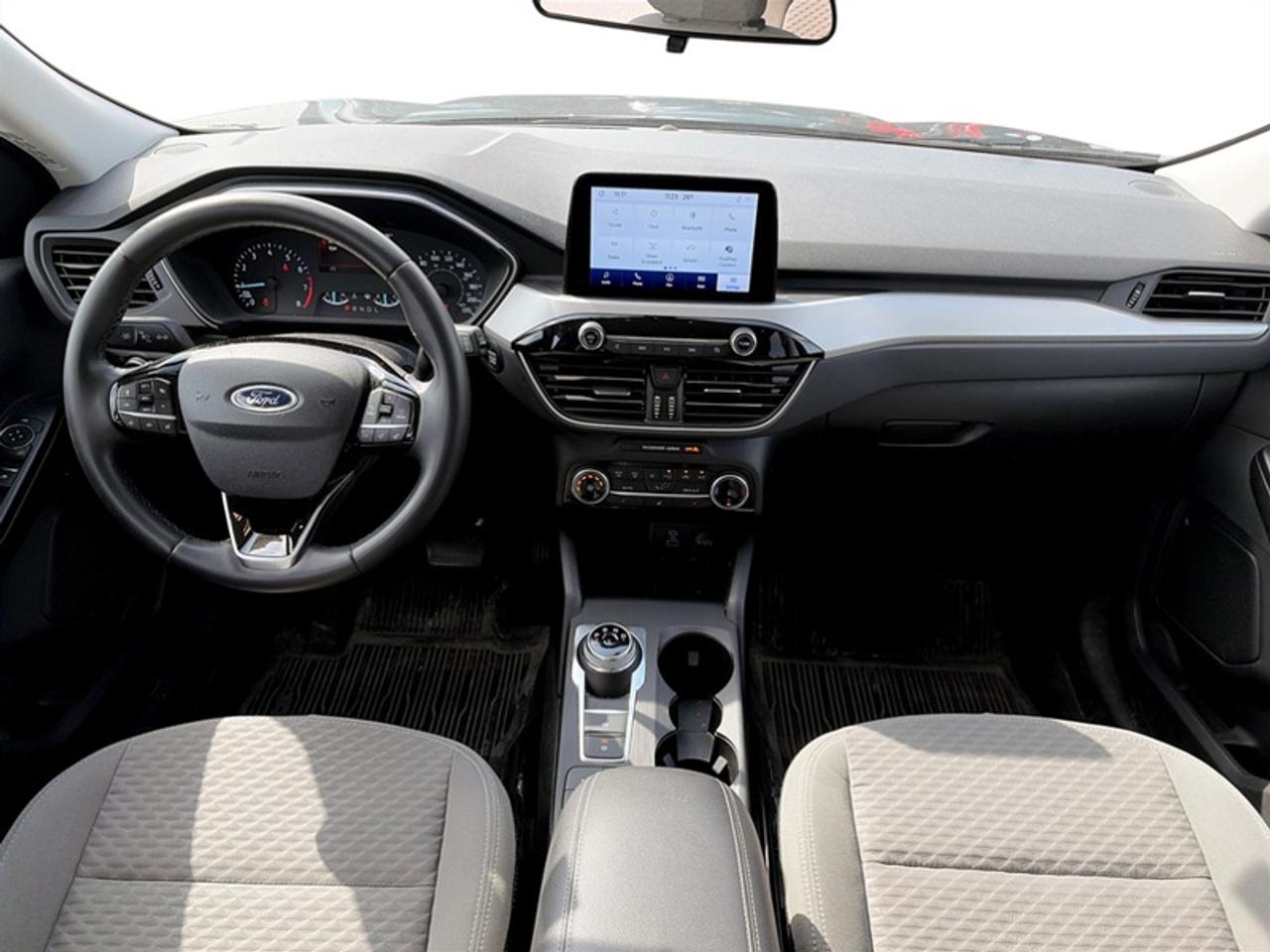 2022 Ford Escape SE w/Cold Weather Pkg Photo