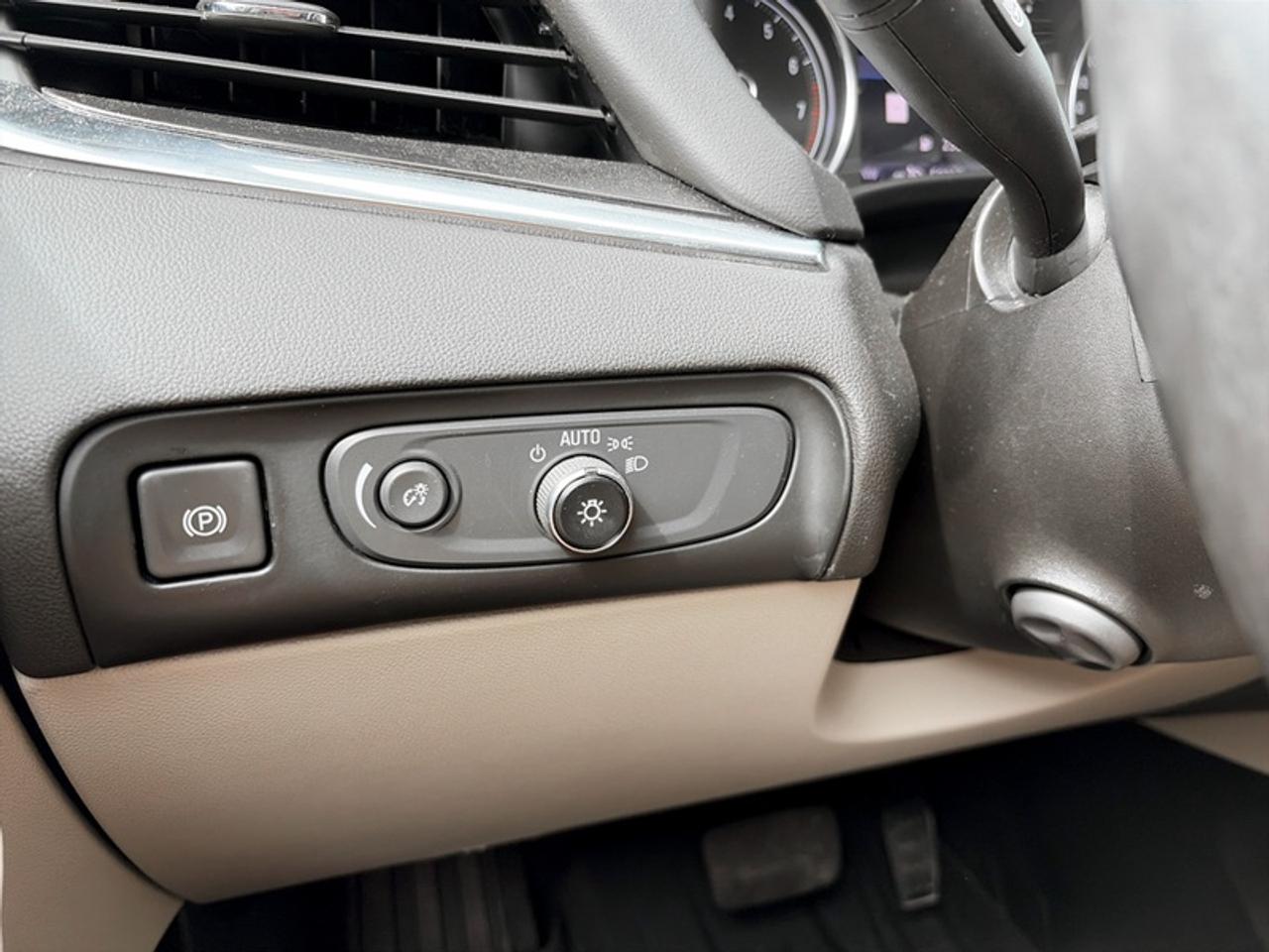 2021 Buick Enclave Premium Group  **CLEAN CARFAX** Photo