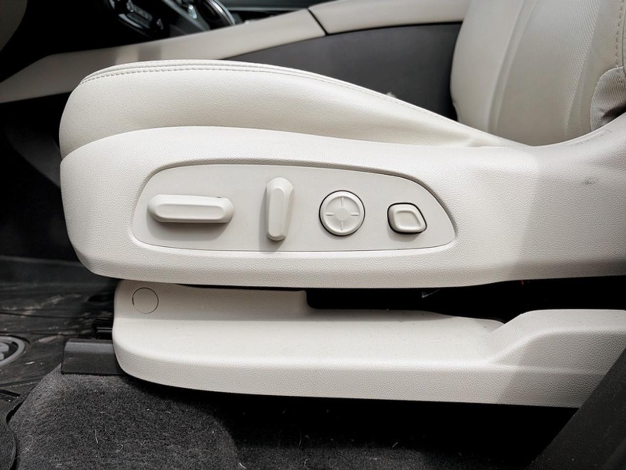 2021 Buick Enclave Premium Group  **CLEAN CARFAX** Photo