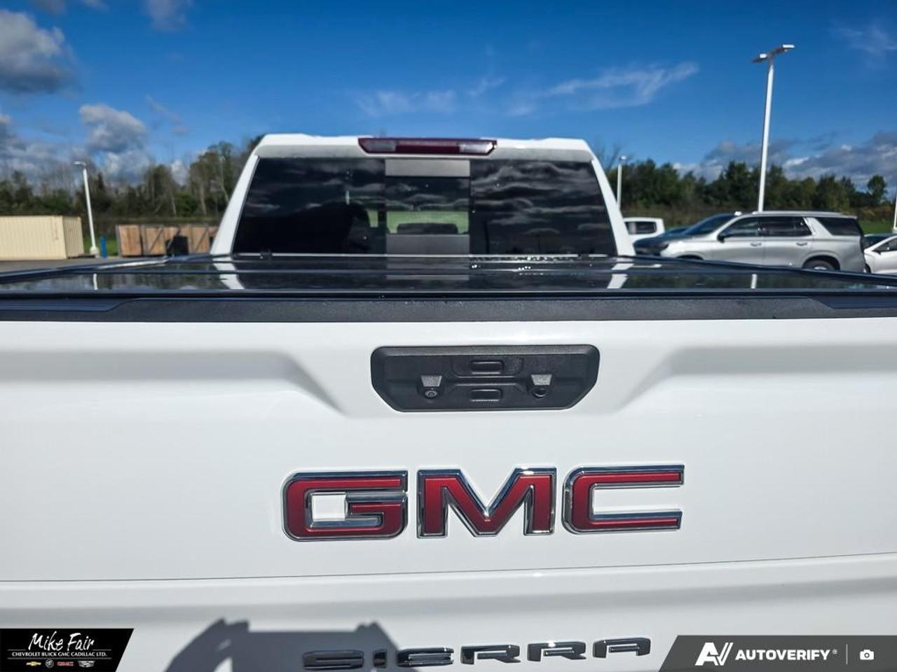 2023 GMC Sierra 1500 Crew Cab Short Box 4-Wheel Drive AT4 Photo