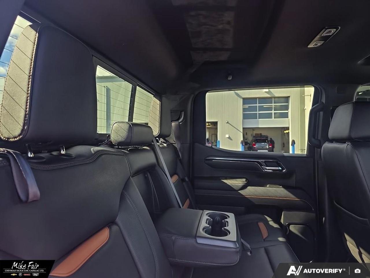 2023 GMC Sierra 1500 Crew Cab Short Box 4-Wheel Drive AT4 Photo