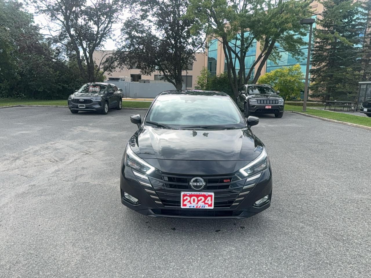 2024 Nissan Versa SR Photo