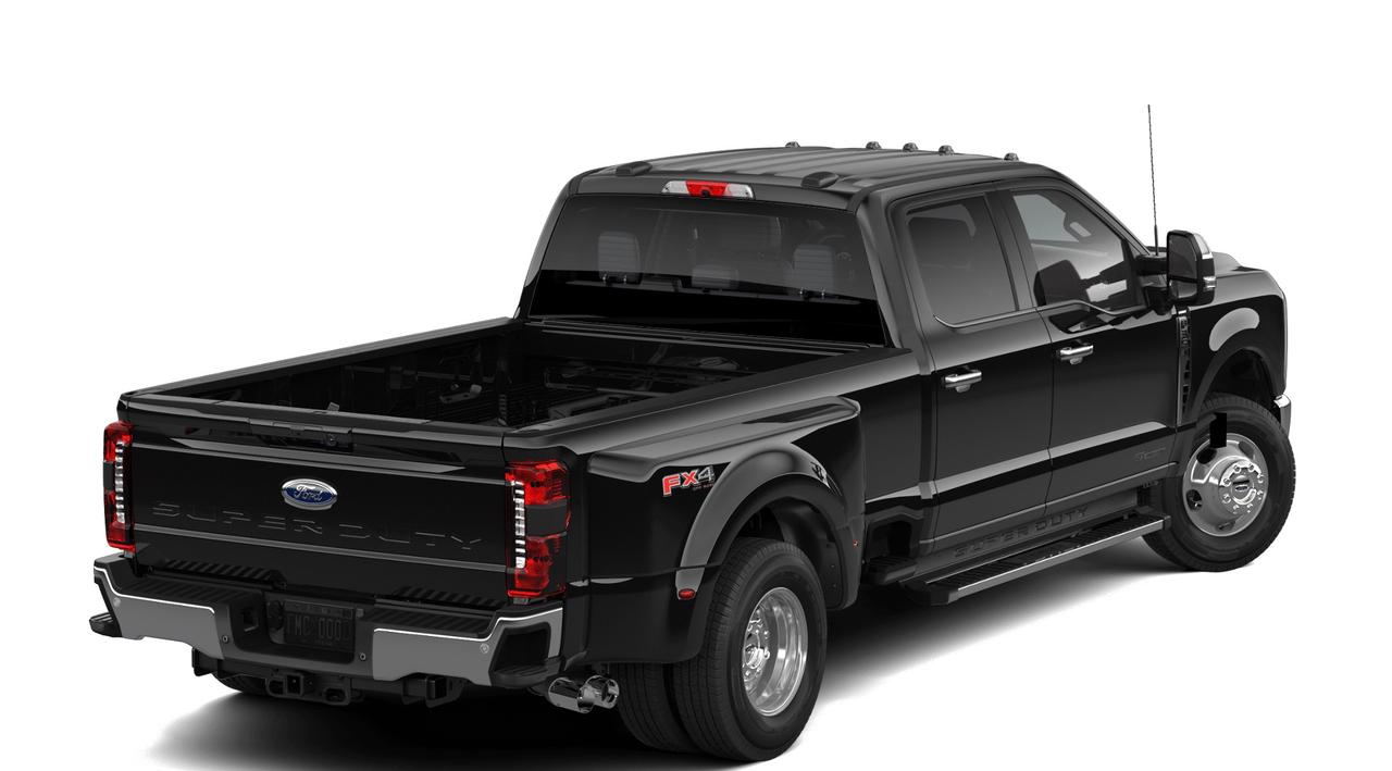 2026 Ford SUPER DUTY F-350 DRW Lariat Photo2