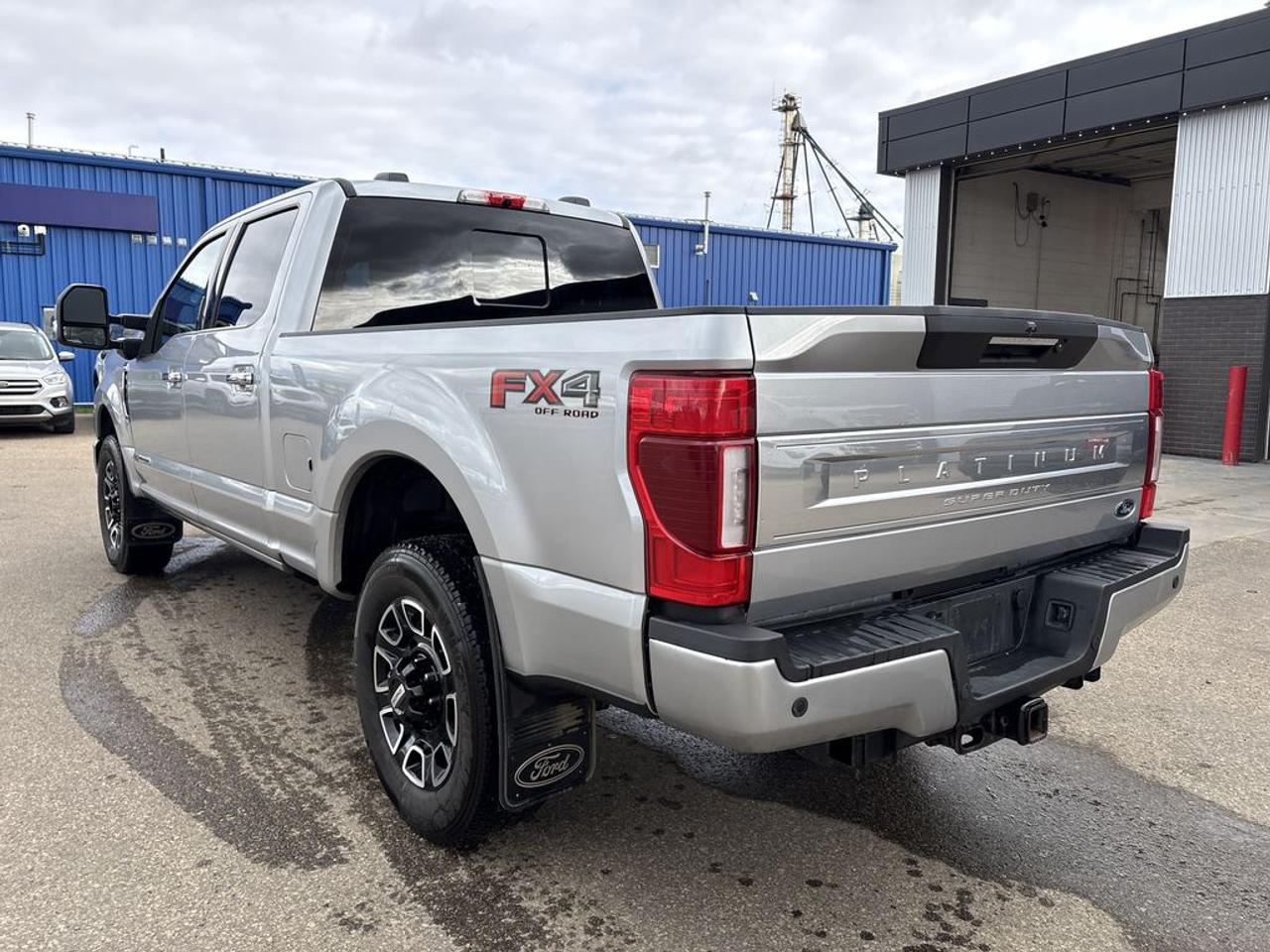 2022 Ford F-350 Super Duty SRW Platinum Photo4