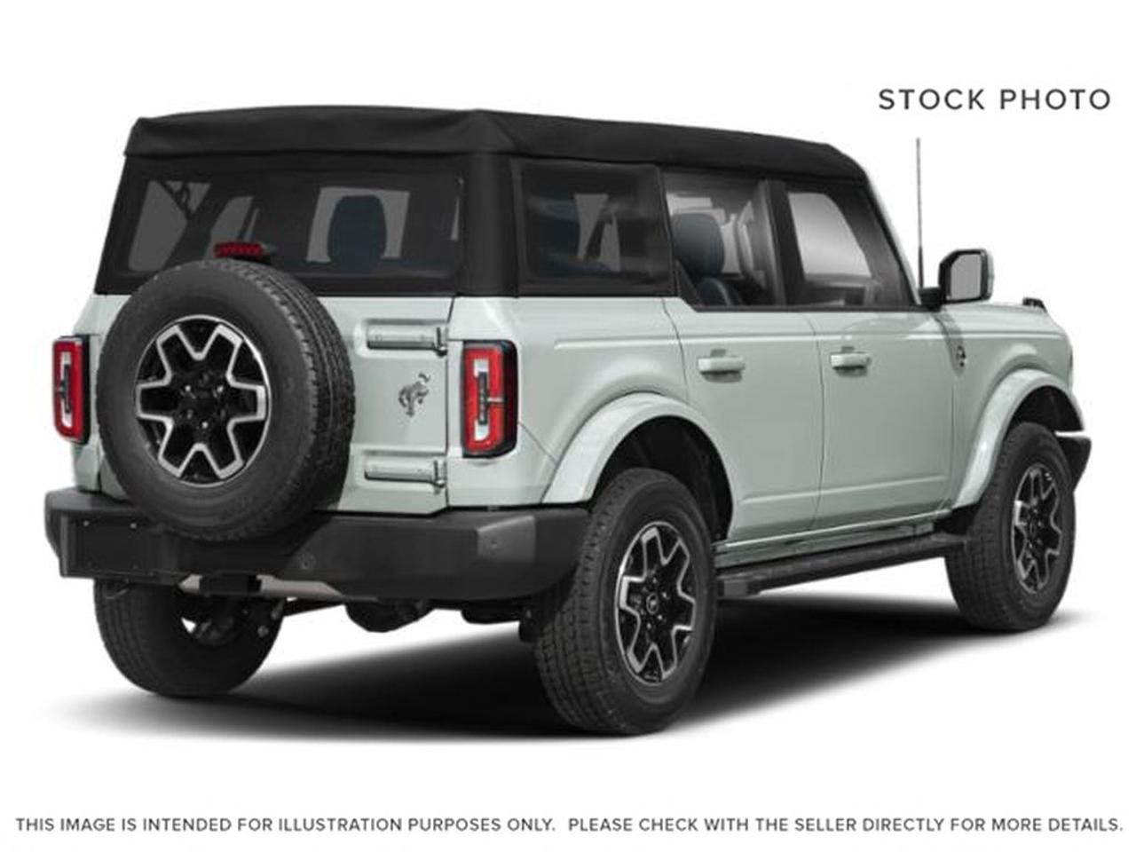 2024 Ford Bronco Outer Banks Photo2