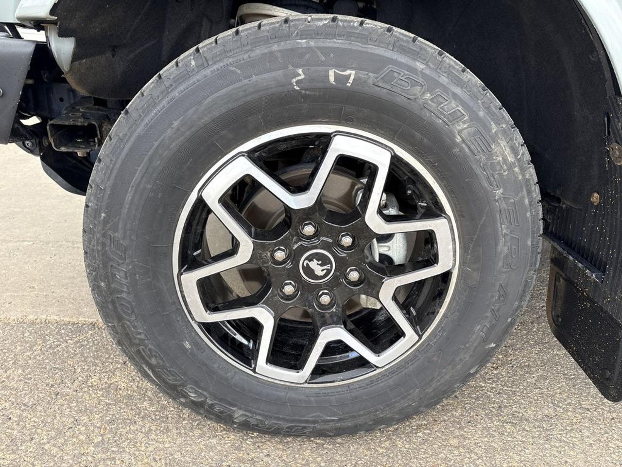 2024 Ford Bronco Outer Banks Photo2