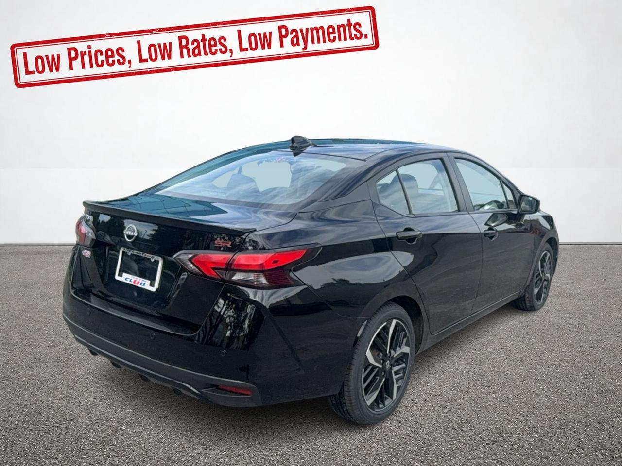 2024 Nissan Versa SR