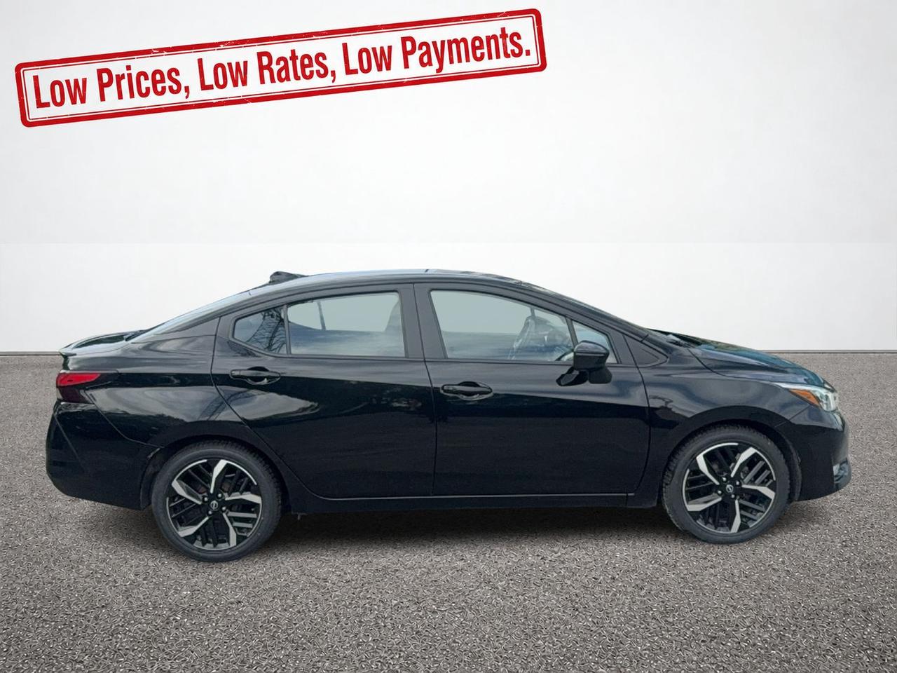 2024 Nissan Versa SR