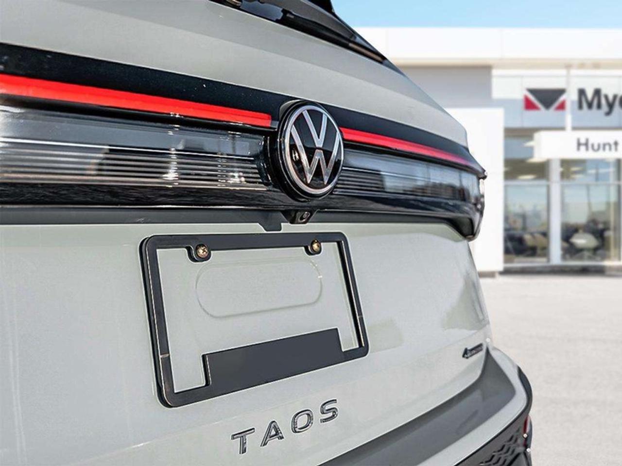 2027 Volkswagen Taos Black Edition 4MOTION Photo