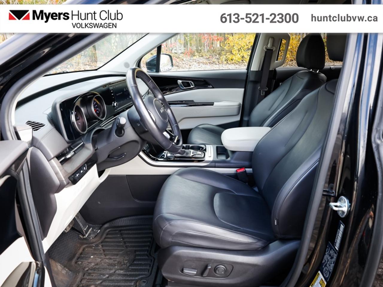 2023 Kia Carnival LX  - Apple CarPlay -  Android Auto Photo
