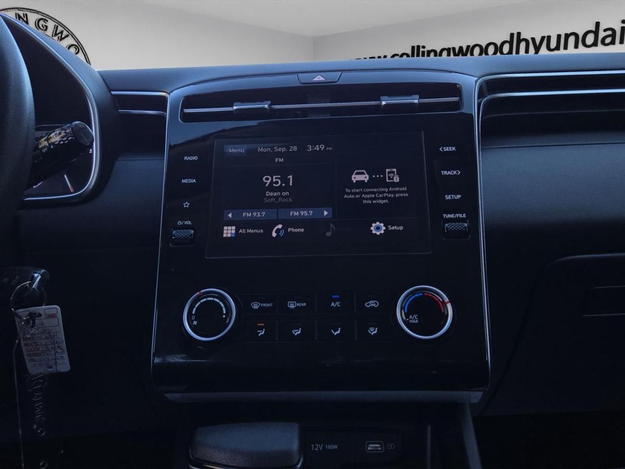 2022 Hyundai Tucson Essential Photo